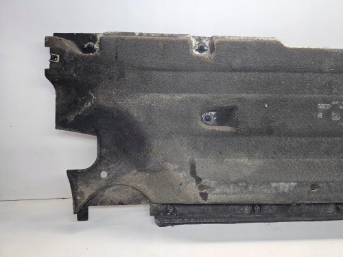 OSŁONA PODWOZIA ŚRODKOWA PRAWA DUŻA AUDI Q3 8U 8U0825208