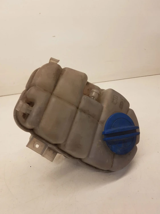 ZBIORNICZEK WYRÓWNAWCZY AUDI A6 C7 A7 4G0121403D