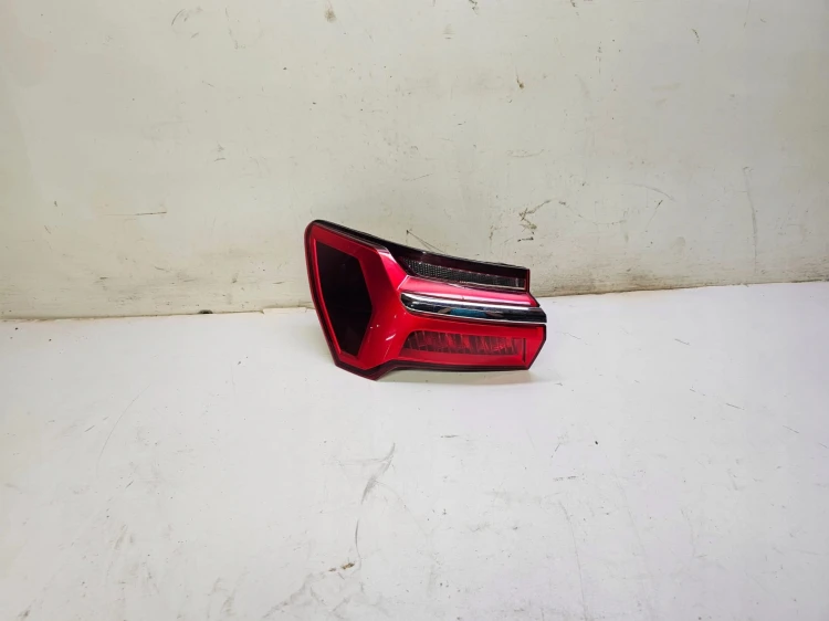 LAMPA LEWY TYŁ BŁOTNIK AUDI A6 C8 4K5945069