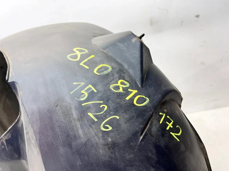 NADKOLE PRAWY TYŁ PLASTIKOWE AUDI A3 8L 8L0810172 15/26