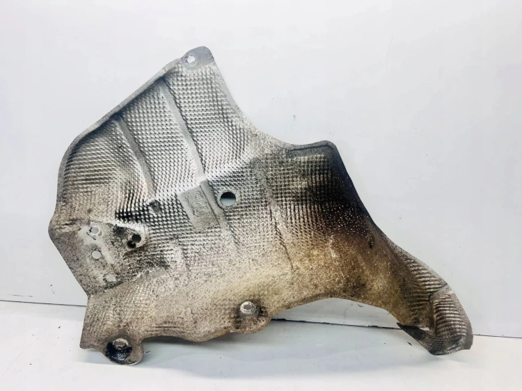OSŁONA TERMICZNA TŁUMIKA PRAWA AUDI A6 C6 4F0804172A