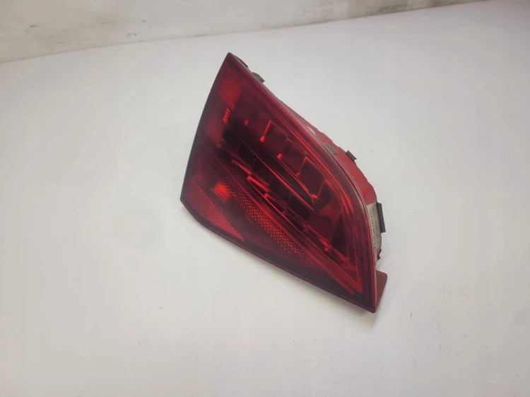 LAMPA LEWY TYŁ AUDI A4 B8 KOMBI LED 8K9945093B