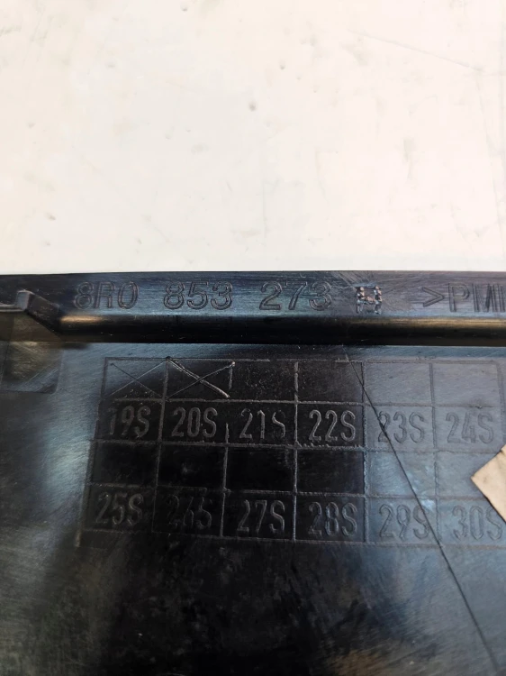 NAKŁADKA OSŁONA DRZWI LEWY TYŁ AUDI Q5 8R0853273H