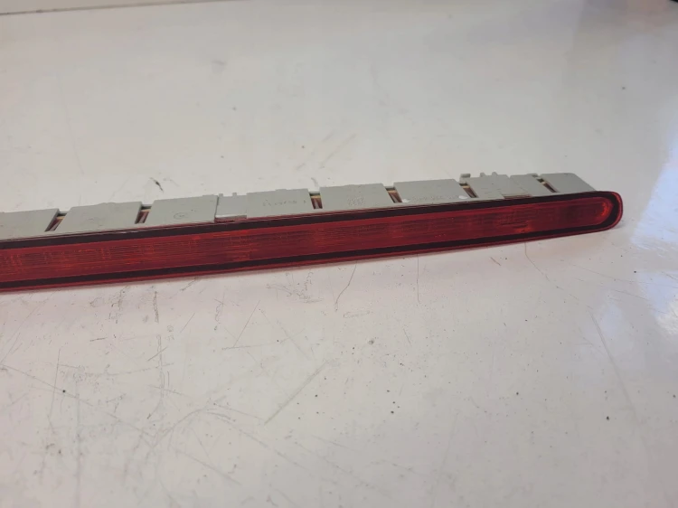 ŚWIATŁO STOP STOPU AUDI A3 8P CABRIO 8P7945097