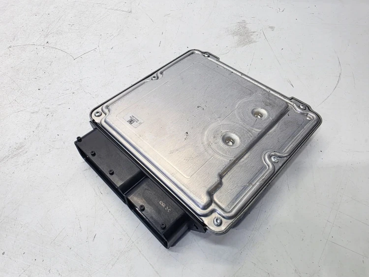 KOMPUTER STEROWNIK SILNIKA AUDI A6 C6 2.7 TDI 4F0907401C 4F1910401