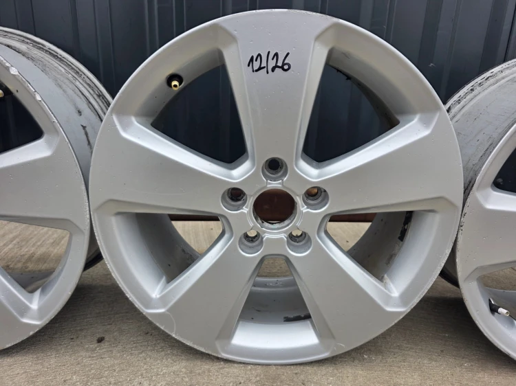 FELGA FELGI VW AUDI A3 A4 A6 ITP 7.5J R17 ET51 8V0601025BK 12/26 KOMPLET