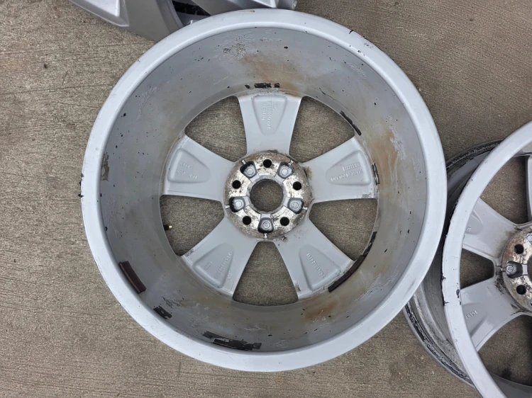 FELGA FELGI VW AUDI A3 A4 A6 ITP 7.5J R17 ET51 8V0601025BK 12/26 KOMPLET
