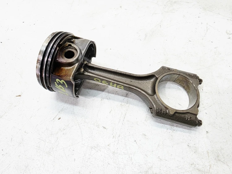 TŁOK + KORBOWÓD AUDI VOLKSWAGEN SEAT SKODA 2.0 TFSI TSI 06HB 82L153