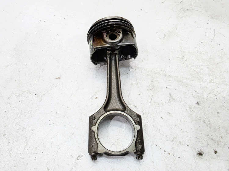 TŁOK + KORBOWÓD AUDI VOLKSWAGEN SEAT SKODA 2.0 TFSI TSI 06HB 82L153