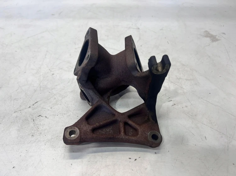 ŁĄCZNIK KOLEKTORA WYDECHOWEGO AUDI A6 C6 2.7 BPP 059131799L