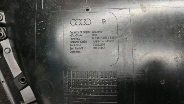 BOCZEK DRZWI P T AUDI Q7 ALCANTARA ANBIENTE BOSE