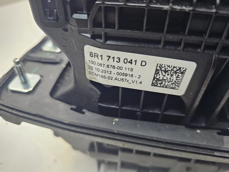 WYBIERAK BIEGÓW LEWAREK AUDI Q5 8R 8R1713041D