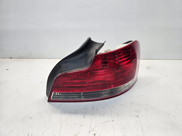 LAMPA PRAWY TYŁ BMW 1 CABRIO E88 63214869810