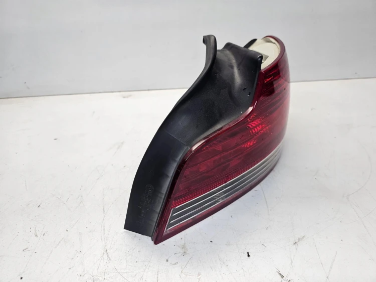 LAMPA PRAWY TYŁ BMW 1 CABRIO E88 63214869810