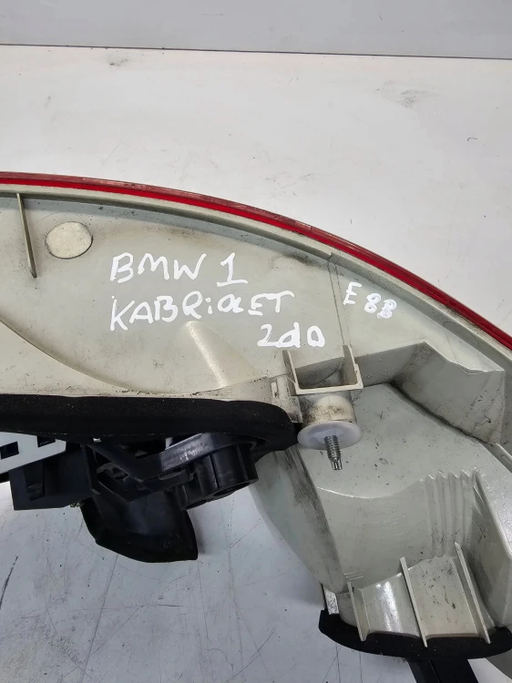 LAMPA PRAWY TYŁ BMW 1 CABRIO E88 63214869810