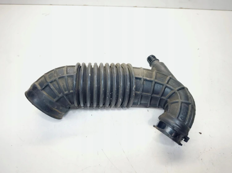 RURA SSĄCA POWIETRZA AUDI A4 B7 SEAT EXEO 2.0 TDI 8E0129615Q