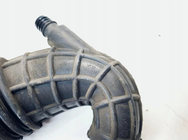 RURA SSĄCA POWIETRZA AUDI A4 B7 SEAT EXEO 2.0 TDI 8E0129615Q
