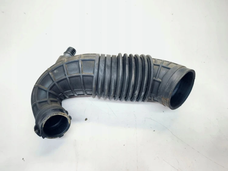 RURA SSĄCA POWIETRZA AUDI A4 B7 SEAT EXEO 2.0 TDI 8E0129615Q