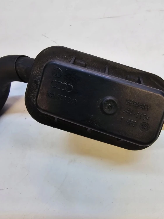 ZAWÓR PRZEWÓD PALIWA AUDI VW 1.6 2.0 TDI 5Q0127242