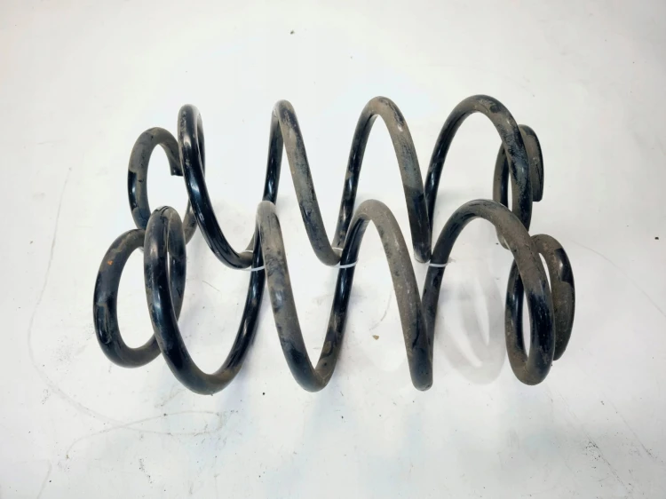 SPRĘŻYNA PRZÓD PRZEDNIA LEWA + PRAWA AUDI A4 B8 A5 8T KYB RA3798 15MMX330MM