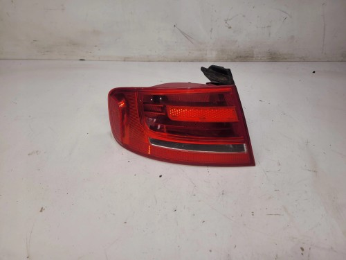 LAMPA LEWY TYŁ W BŁOTNIK AUDI A4 B8 8K5945095E