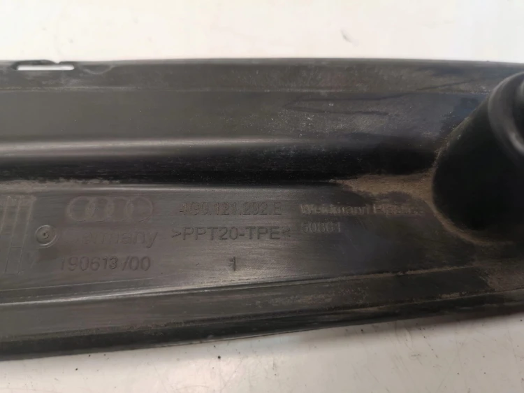 KIEROWNICA POWIETRZA AUDI A6 C7 A7 4G0121292E