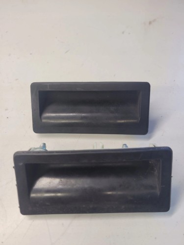KLAMKA KLAPY TYŁ AUDI A4 A5 A6 Q5 5N0827566B