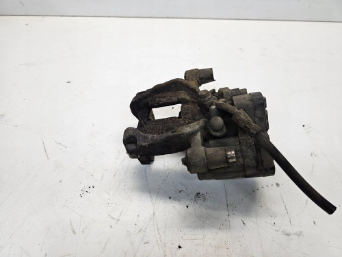 ZACISK HAMULCOWY LEWY TYŁ AUDI A3 8V VW SEAT SKODA 5Q0615405AM