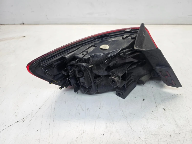LAMPA PRAWY TYŁ AUDI A3 8V SPORTBACK 8V4945096