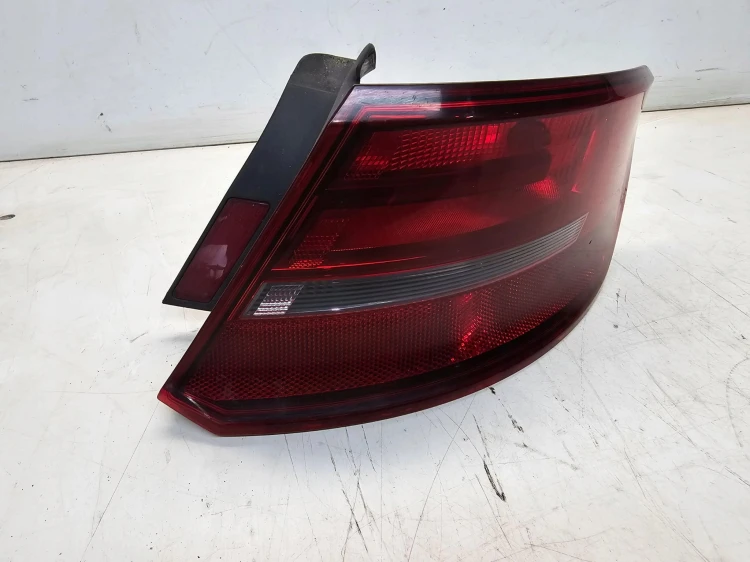 LAMPA PRAWY TYŁ AUDI A3 8V SPORTBACK 8V4945096