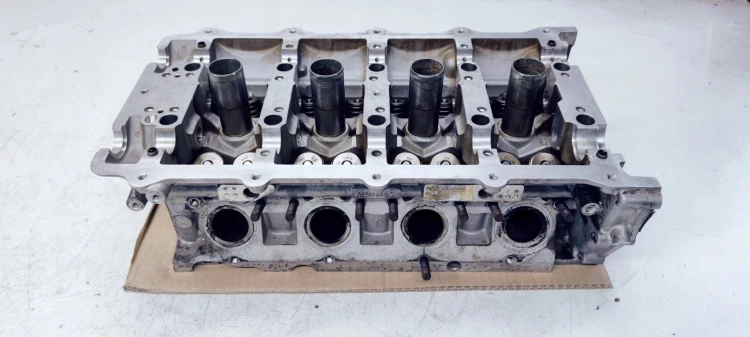 GŁOWICA LEWA AUDI A4 B6 B7 A6 4.2 BBK 079103737H