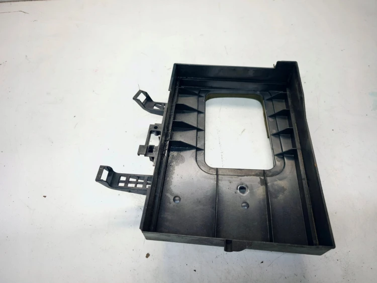 OBUDOWA FILTRA KABINOWEGO AUDI A4 B7 8E1819441B