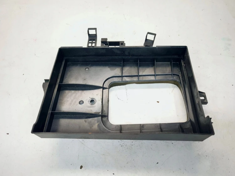 OBUDOWA FILTRA KABINOWEGO AUDI A4 B7 8E1819441B
