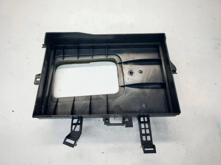 OBUDOWA FILTRA KABINOWEGO AUDI A4 B7 8E1819441B