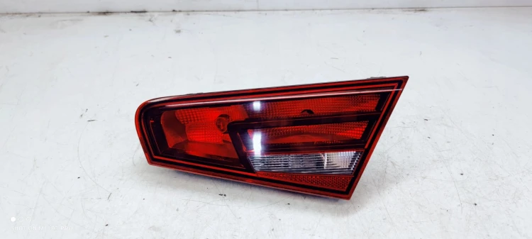 LAMPA PRAWY TYŁ W KLAPĘ AUDI A3 8V 3D 8V3945094
