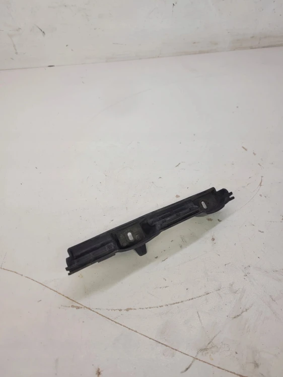 ŚLIZG ZDERZAKA LEWY TYŁ AUDI A8 D4 4H0807365A