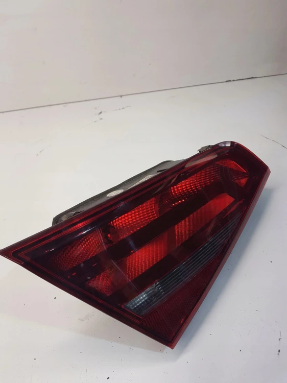 LAMPA LEWY TYŁ KLAPA AUDI A3 8V 5D 8V4945093