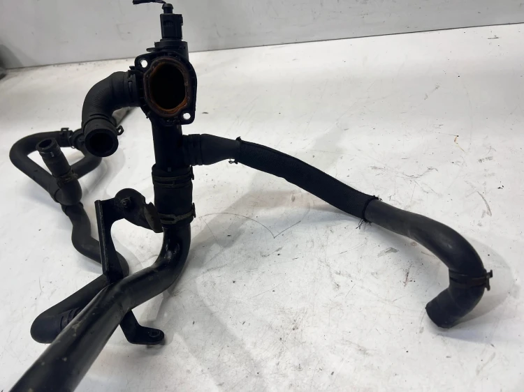 PRZEWÓD RURA WĄŻ WODY VW CRAFTER 03L121131P