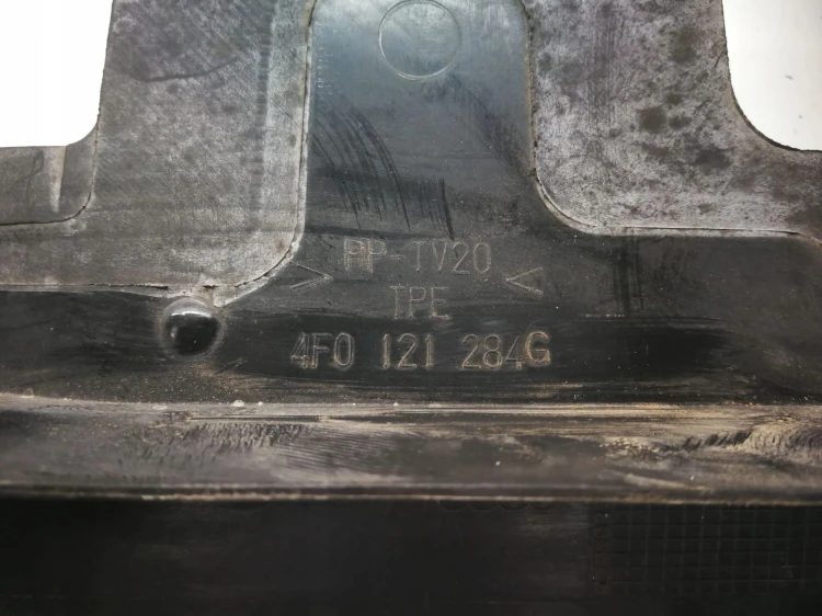 KIEROWNICA POWIETRZA PRAWA AUDI A6 C6 4F0121284G