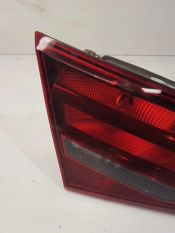 LAMPA LEWY TYŁ KLAPA AUDI A3 8V 5D 8V4945093