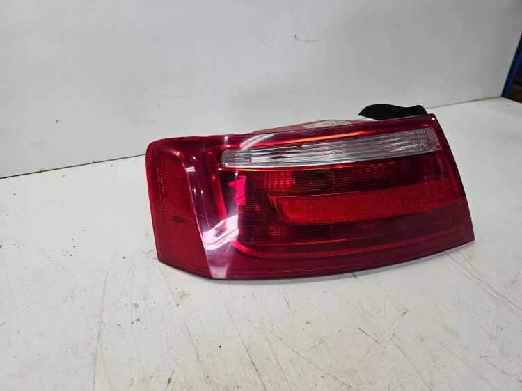 LAMPA LEWY TYŁ AUDI A5 8T SPORTBACK 8T8945095E