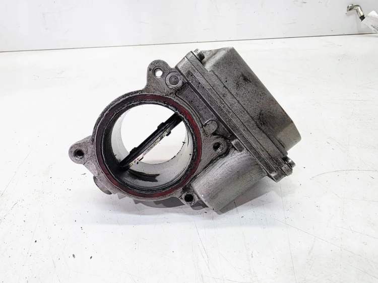 PRZEPUSTNICA KLAPA AUDI A4 B8 A5 8T A6 C6 Q5 2.7 3.0 TDI 7.03703.75.0