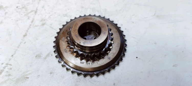 KOŁO ZĘBATE ROZRZĄDU AUDI A6 C6 3.0TFSI 06E109289