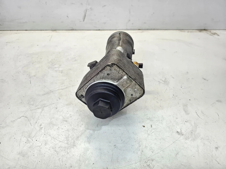 OBUDOWA FILTRA OLEJU AUDI VW SEAT SKODA 045115389E