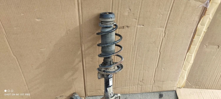 ZWROTNICA PRAWA AUDI A1 LIFT VW SKODA KOMPELT 1***