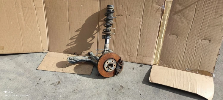 ZWROTNICA PRAWA AUDI A1 LIFT VW SKODA KOMPELT 1***