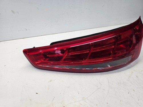 LAMPA PRAWY TYŁ AUDI Q3 8U 8U0945094 ZWYKŁA NA ŻARÓWKI