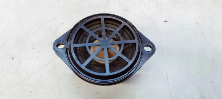 GŁOŚNIK Z DESKI CENRTALNY BANG & OLUFSEN AUDI Q5 8R 8R0035397A