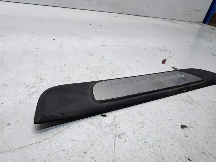 LISTWA PROGOWA LEWY TYŁ AUDI A3 8V4 SPORTBACK 8V4853557A 1/26