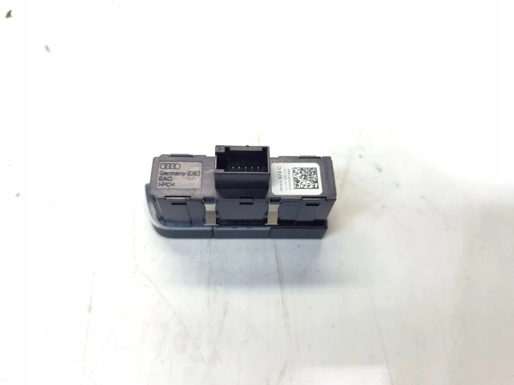 WŁĄCZNIK PRZEŁĄCZNIK OGRZEWANIA FOTELI SET AUDI A1 8X 8X0959674C